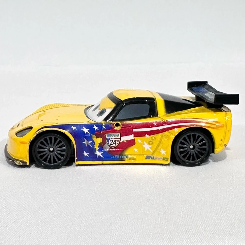 Disney Store Cars 1:43 Deluxe Jeff Gorvette World Grand Prix Die-cast